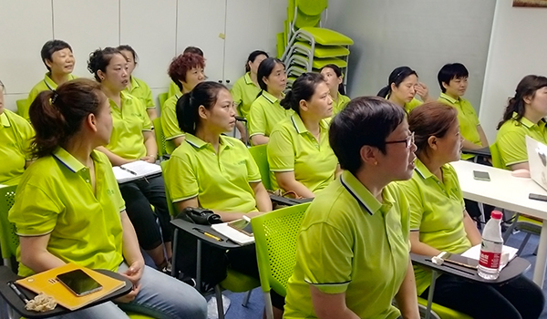 大班家政告訴你選擇家務(wù)阿姨的好處有哪些？（成都家務(wù)阿姨有哪些技能）